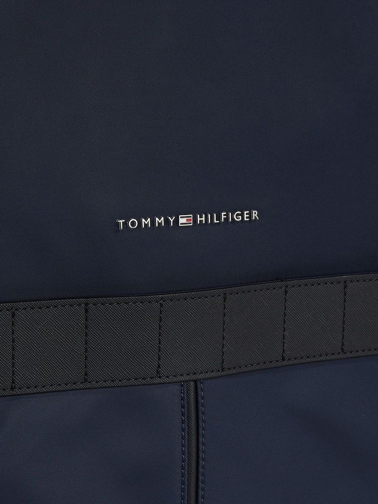 Tommy Hilfiger Elevated Nylon Bag