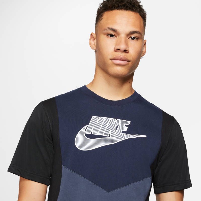 Nike Short Sleeve Hybrid Men's Sportswear T Shirt